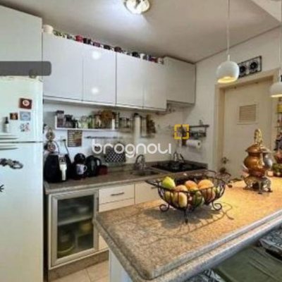 Apartamento com 111m², 3 quartos (sendo 1 suíte), 2 garagens, no bairro Jurerê em Florianópolis
