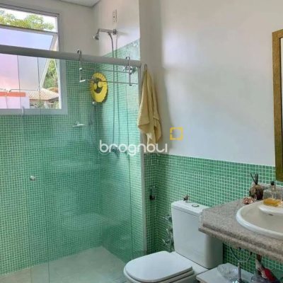 Apartamento com 111m², 3 quartos (sendo 1 suíte), 2 garagens, no bairro Jurerê em Florianópolis