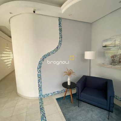 Apartamento com 111m², 3 quartos (sendo 1 suíte), 2 garagens, no bairro Jurerê em Florianópolis