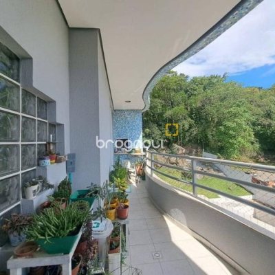 Apartamento com 111m², 3 quartos (sendo 1 suíte), 2 garagens, no bairro Jurerê em Florianópolis