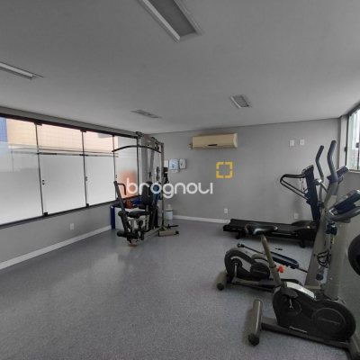 Apartamento com 89m², 3 quartos (sendo 1 suíte), 1 garagem, no bairro Centro em Florianópolis