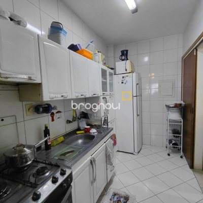 Apartamento com 89m², 3 quartos (sendo 1 suíte), 1 garagem, no bairro Centro em Florianópolis