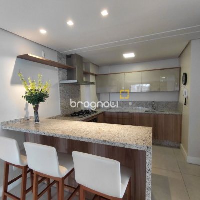 Apartamento com 89m², 3 quartos (sendo 1 suíte), 1 garagem, no bairro Centro em Florianópolis