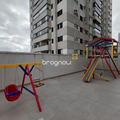 Apartamento com 89m², 3 quartos (sendo 1 suíte), 1 garagem, no bairro Centro em Florianópolis