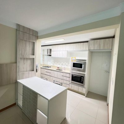 Apartamento com 122m², 3 quartos (sendo 1 suíte), 1 garagem, no bairro Ingleses do Rio Vermelho em Florianópolis