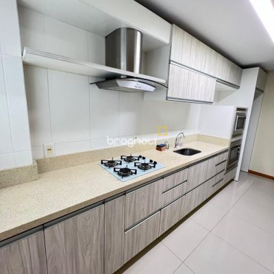 Apartamento com 122m², 3 quartos (sendo 1 suíte), 1 garagem, no bairro Ingleses do Rio Vermelho em Florianópolis
