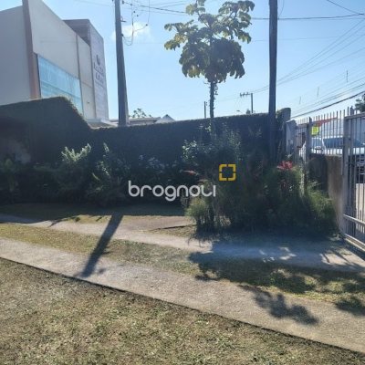 Casa com 148m², 3 quartos (sendo 1 suíte), 2 garagens, no bairro Cachoeira do Bom Jesus em Florianópolis