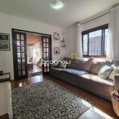 Casa com 148m², 3 quartos (sendo 1 suíte), 2 garagens, no bairro Cachoeira do Bom Jesus em Florianópolis