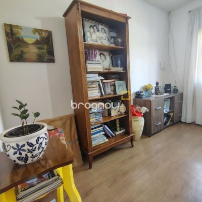 Casa com 148m², 3 quartos (sendo 1 suíte), 2 garagens, no bairro Cachoeira do Bom Jesus em Florianópolis