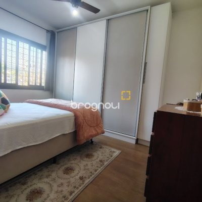 Casa com 148m², 3 quartos (sendo 1 suíte), 2 garagens, no bairro Cachoeira do Bom Jesus em Florianópolis