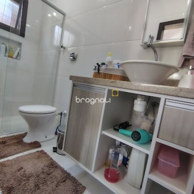 Casa com 148m², 3 quartos (sendo 1 suíte), 2 garagens, no bairro Cachoeira do Bom Jesus em Florianópolis