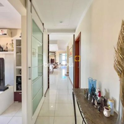 Cobertura com 258m², 3 quartos (sendo 1 suíte), 3 garagens, no bairro Estreito em Florianópolis
