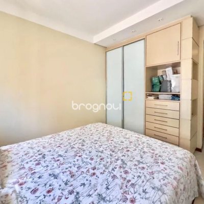 Cobertura com 258m², 3 quartos (sendo 1 suíte), 3 garagens, no bairro Estreito em Florianópolis