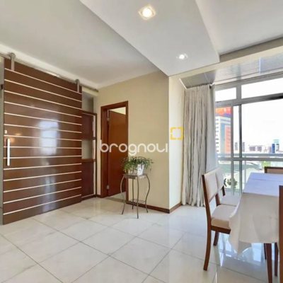 Cobertura com 258m², 3 quartos (sendo 1 suíte), 3 garagens, no bairro Estreito em Florianópolis