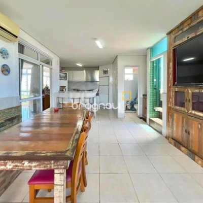Cobertura com 258m², 3 quartos (sendo 1 suíte), 3 garagens, no bairro Estreito em Florianópolis