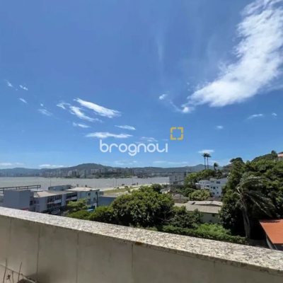 Cobertura com 258m², 3 quartos (sendo 1 suíte), 3 garagens, no bairro Estreito em Florianópolis