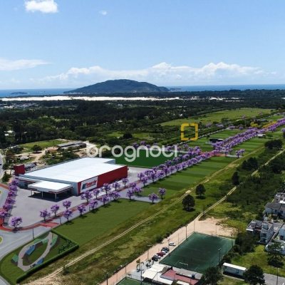 Terreno com 360m², no bairro São João do Rio Vermelho em Florianópolis