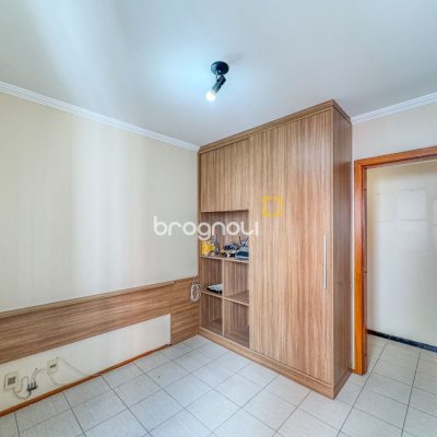 Apartamento com 113m², 3 quartos (sendo 1 suíte), 2 garagens, no bairro Centro em Florianópolis