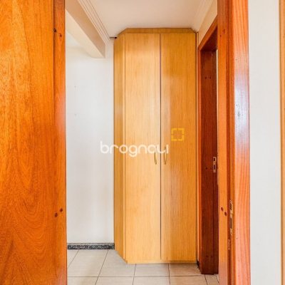 Apartamento com 113m², 3 quartos (sendo 1 suíte), 2 garagens, no bairro Centro em Florianópolis