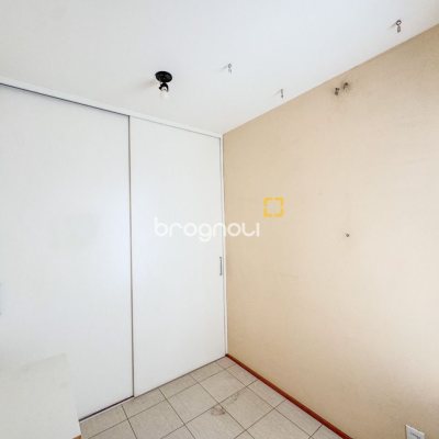 Apartamento com 113m², 3 quartos (sendo 1 suíte), 2 garagens, no bairro Centro em Florianópolis