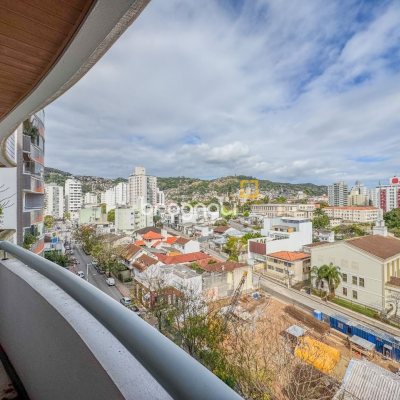 Apartamento com 113m², 3 quartos (sendo 1 suíte), 2 garagens, no bairro Centro em Florianópolis
