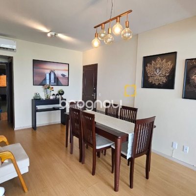 Apartamento com 130m², 3 quartos (sendo 1 suíte), 2 garagens, no bairro Coqueiros em Florianópolis