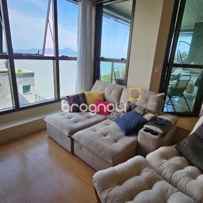 Apartamento com 130m², 3 quartos (sendo 1 suíte), 2 garagens, no bairro Coqueiros em Florianópolis
