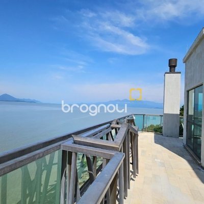 Apartamento com 130m², 3 quartos (sendo 1 suíte), 2 garagens, no bairro Coqueiros em Florianópolis