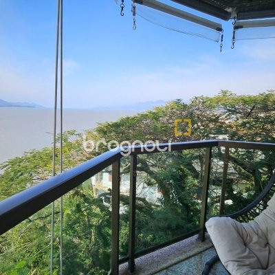 Apartamento com 130m², 3 quartos (sendo 1 suíte), 2 garagens, no bairro Coqueiros em Florianópolis