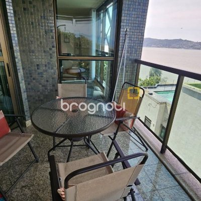 Apartamento com 130m², 3 quartos (sendo 1 suíte), 2 garagens, no bairro Coqueiros em Florianópolis