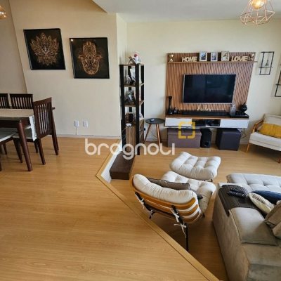 Apartamento com 130m², 3 quartos (sendo 1 suíte), 2 garagens, no bairro Coqueiros em Florianópolis