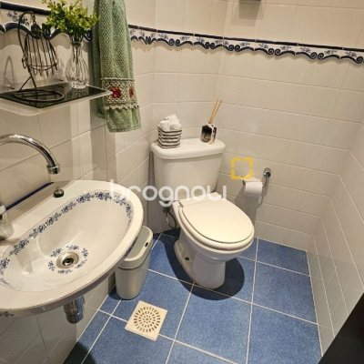 Apartamento com 130m², 3 quartos (sendo 1 suíte), 2 garagens, no bairro Coqueiros em Florianópolis