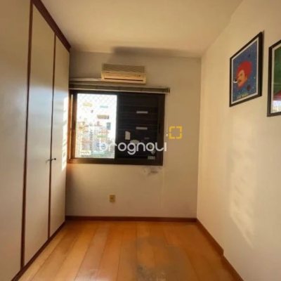 Apartamento com 109m², 3 quartos (sendo 1 suíte), 1 garagem, no bairro Centro em Florianópolis