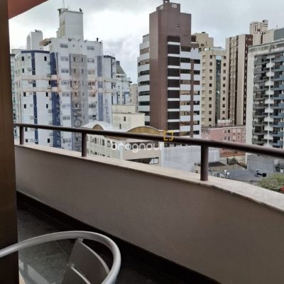 Apartamento com 109m², 3 quartos (sendo 1 suíte), 1 garagem, no bairro Centro em Florianópolis