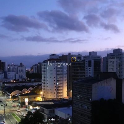Apartamento com 109m², 3 quartos (sendo 1 suíte), 1 garagem, no bairro Centro em Florianópolis