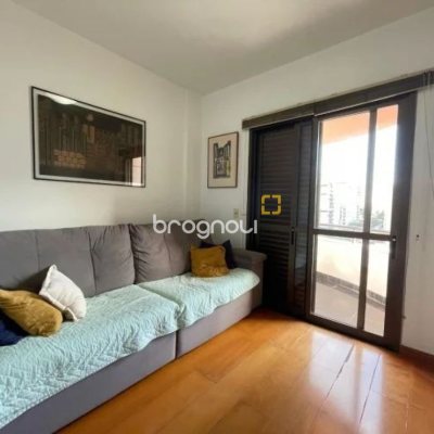 Apartamento com 109m², 3 quartos (sendo 1 suíte), 1 garagem, no bairro Centro em Florianópolis