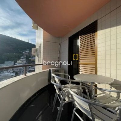 Apartamento com 109m², 3 quartos (sendo 1 suíte), 1 garagem, no bairro Centro em Florianópolis