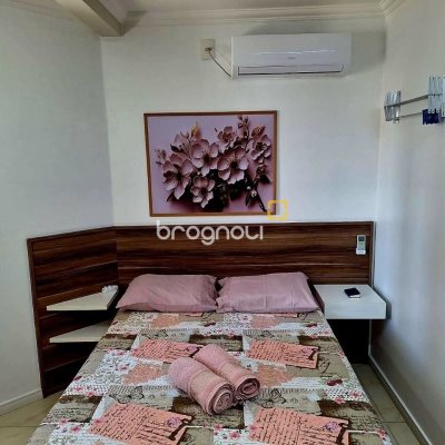 Pousada / Hotel com 560m², 10 quartos (sendo 2 suítes), 8 garagens, no bairro Canasvieiras em Florianópolis