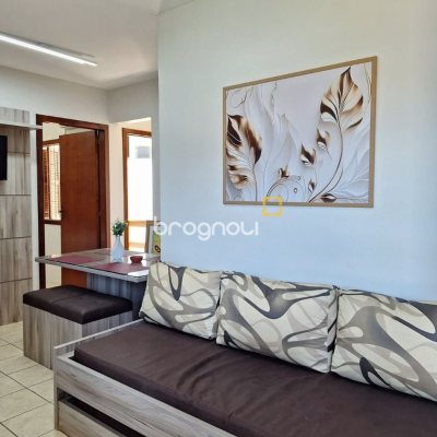 Pousada / Hotel com 560m², 10 quartos (sendo 2 suítes), 8 garagens, no bairro Canasvieiras em Florianópolis