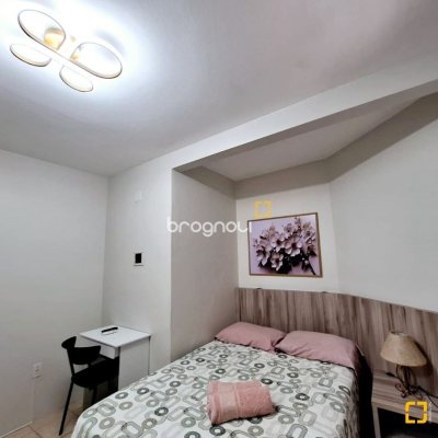 Pousada / Hotel com 560m², 10 quartos (sendo 2 suítes), 8 garagens, no bairro Canasvieiras em Florianópolis