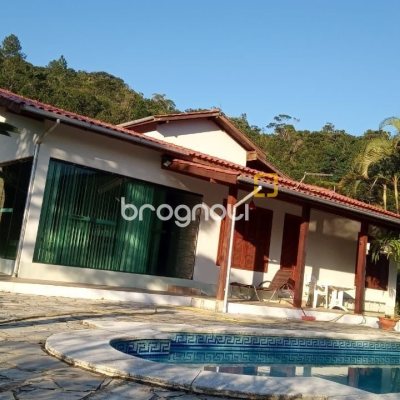 Sítio com 250m², 5 quartos (sendo 1 suíte), 4 garagens, no bairro Campo Duna em Garopaba