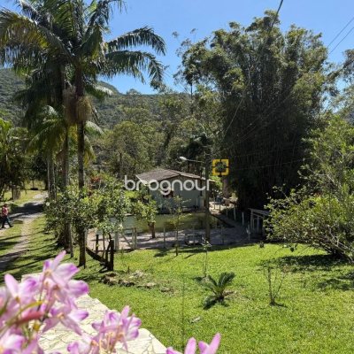Sítio com 250m², 5 quartos (sendo 1 suíte), 4 garagens, no bairro Campo Duna em Garopaba