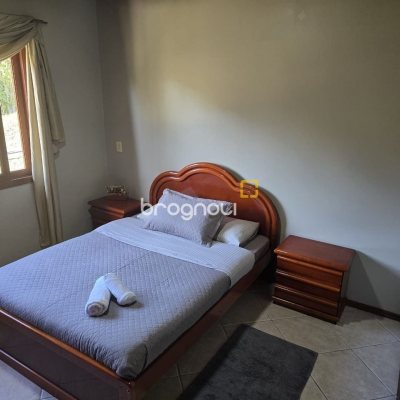 Sítio com 250m², 5 quartos (sendo 1 suíte), 4 garagens, no bairro Campo Duna em Garopaba