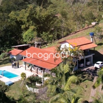 Sítio com 250m², 5 quartos (sendo 1 suíte), 4 garagens, no bairro Campo Duna em Garopaba