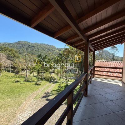 Sítio com 250m², 5 quartos (sendo 1 suíte), 4 garagens, no bairro Campo Duna em Garopaba