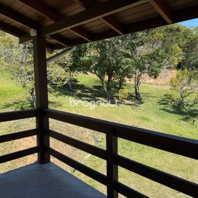 Sítio com 250m², 5 quartos (sendo 1 suíte), 4 garagens, no bairro Campo Duna em Garopaba