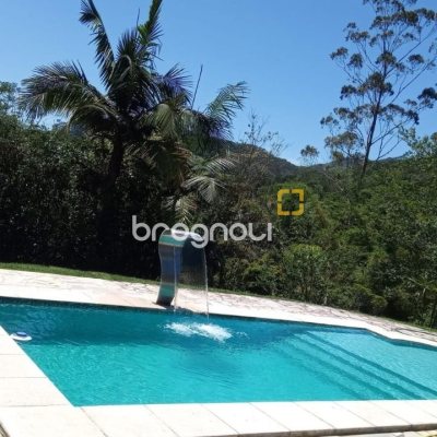 Sítio com 250m², 5 quartos (sendo 1 suíte), 4 garagens, no bairro Campo Duna em Garopaba