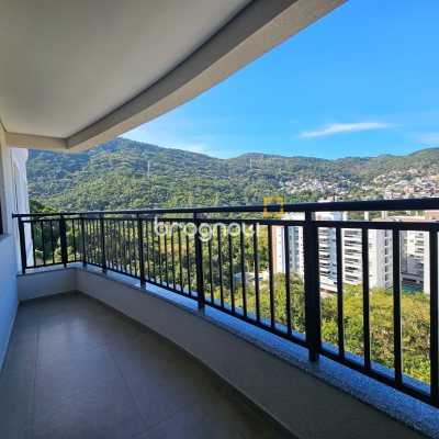 Apartamento com 98m², 3 quartos (sendo 1 suíte), 2 garagens, no bairro Saco Grande em Florianópolis