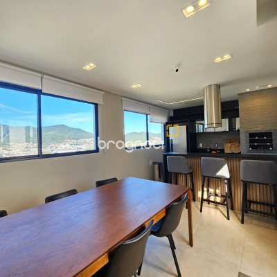 Apartamento com 98m², 3 quartos (sendo 1 suíte), 2 garagens, no bairro Saco Grande em Florianópolis