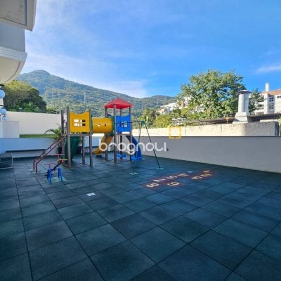 Apartamento com 98m², 3 quartos (sendo 1 suíte), 2 garagens, no bairro Saco Grande em Florianópolis